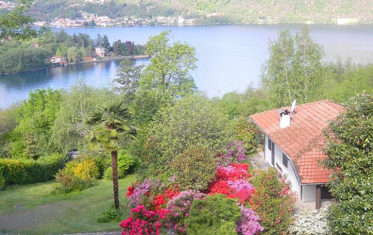  Ferienhaus mit einem herrlichem Panorama auf den Orta See - Villa Aurora